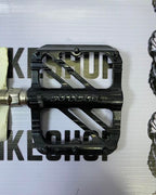 Flat pedals BUCKLOS 1 pair for MTB, commuter, or road bikes.