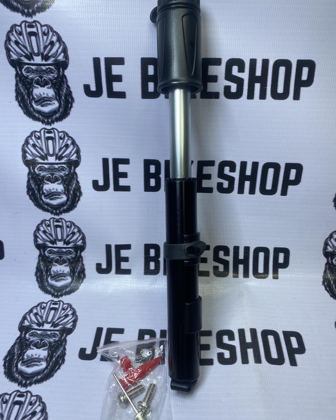 Riderace compact bike hand pump for MTB and road bikes