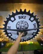 Gemini carbon handlebar 720mm, 80mm rise, ultra-light for trail and road bikes.