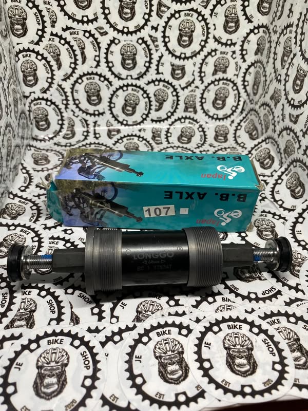 Shimano Sagmit Sport 68mm bottom bracket square taper spindle 103–123mm