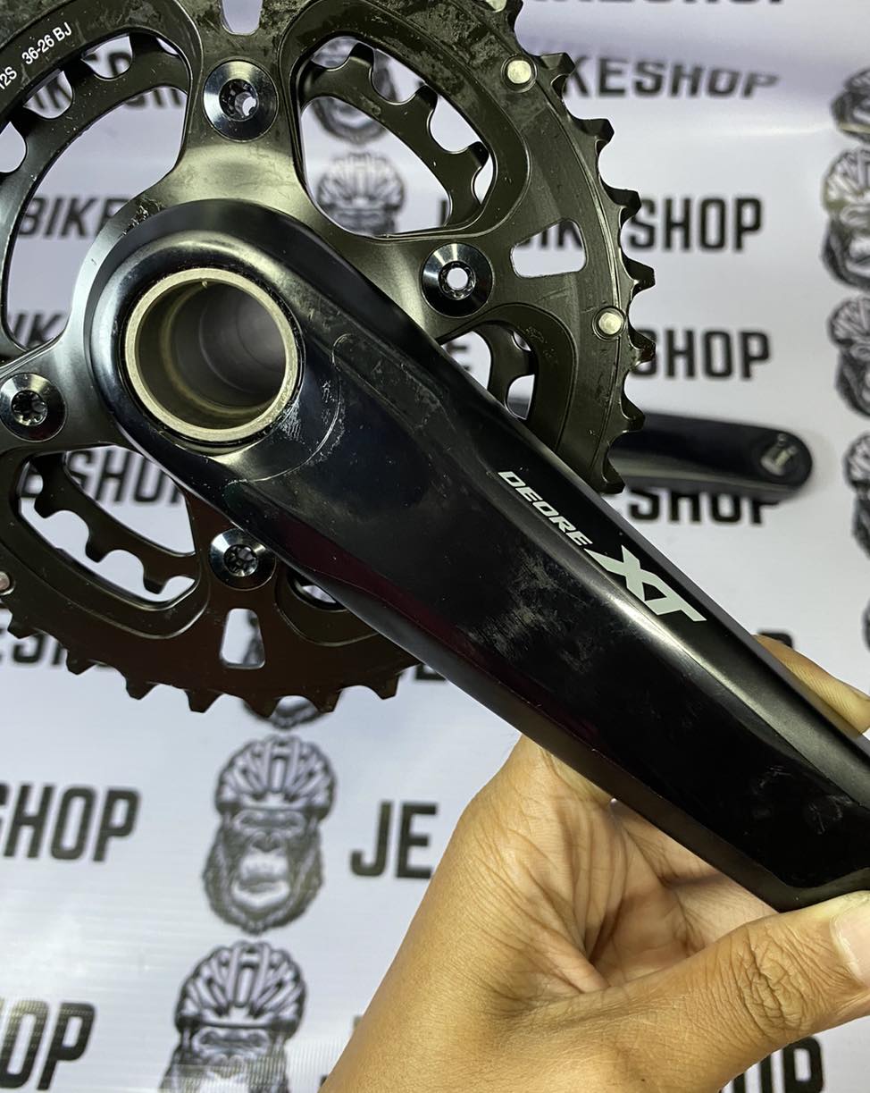Shimano Deore XT crankset, direct mount, compatible with 1x and 2x drivetrain setups