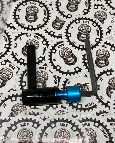 Compact Redshift chain cutter for easy bike chain maintenance.