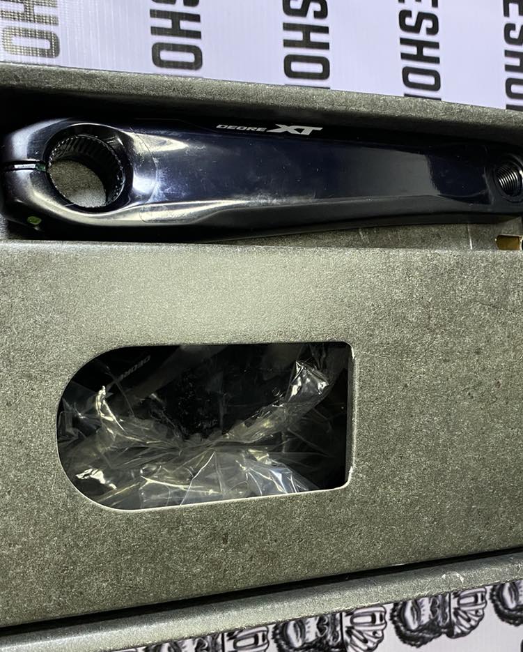 Shimano Deore XT MTB crankset, direct mount, lightweight and strong