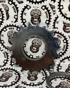 18T cog and lockring set for fixed gear or single speed bikes.