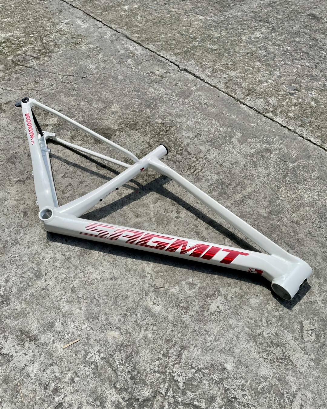 Sagmit Brooklyn V3R MTB frame 29-inch, white/red, tapered head tube