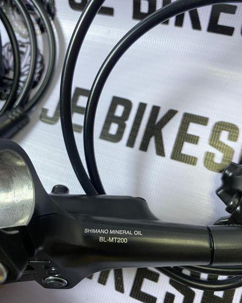 Original Shimano MT200 brake set with rotors installed