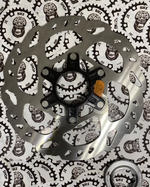 RT70 Center Lock rotor by Shimano SLX for MTB and road bikes.