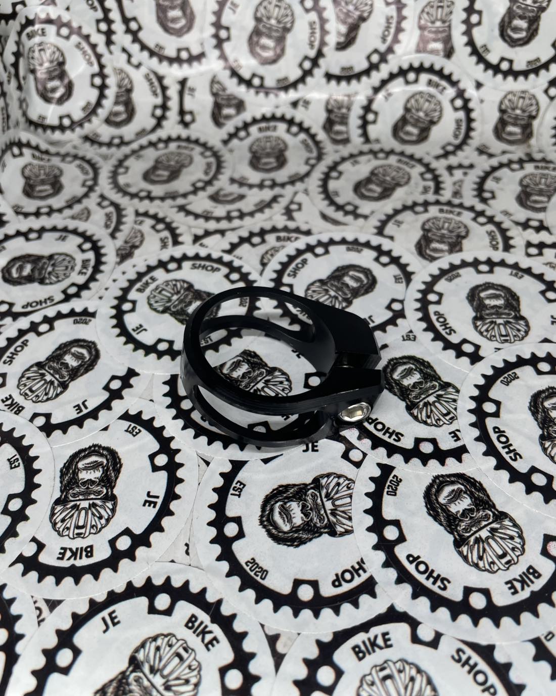 Bolt-on seat clamp for bicycles, Mountainpeak brand.