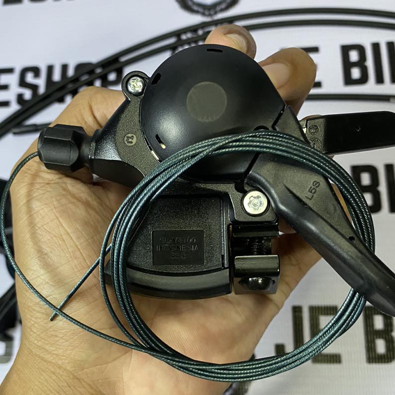 Shimano Alivio 3x9 shifters, left and right, precise gear control