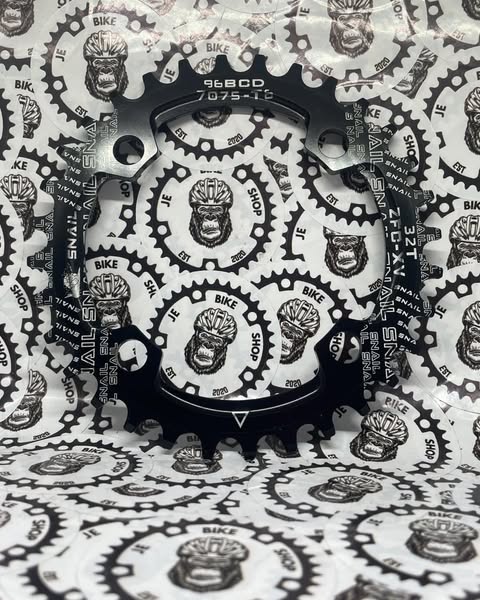 Snail 32T chainring with 96 BCD, 4-bolt design for efficient drivetrain