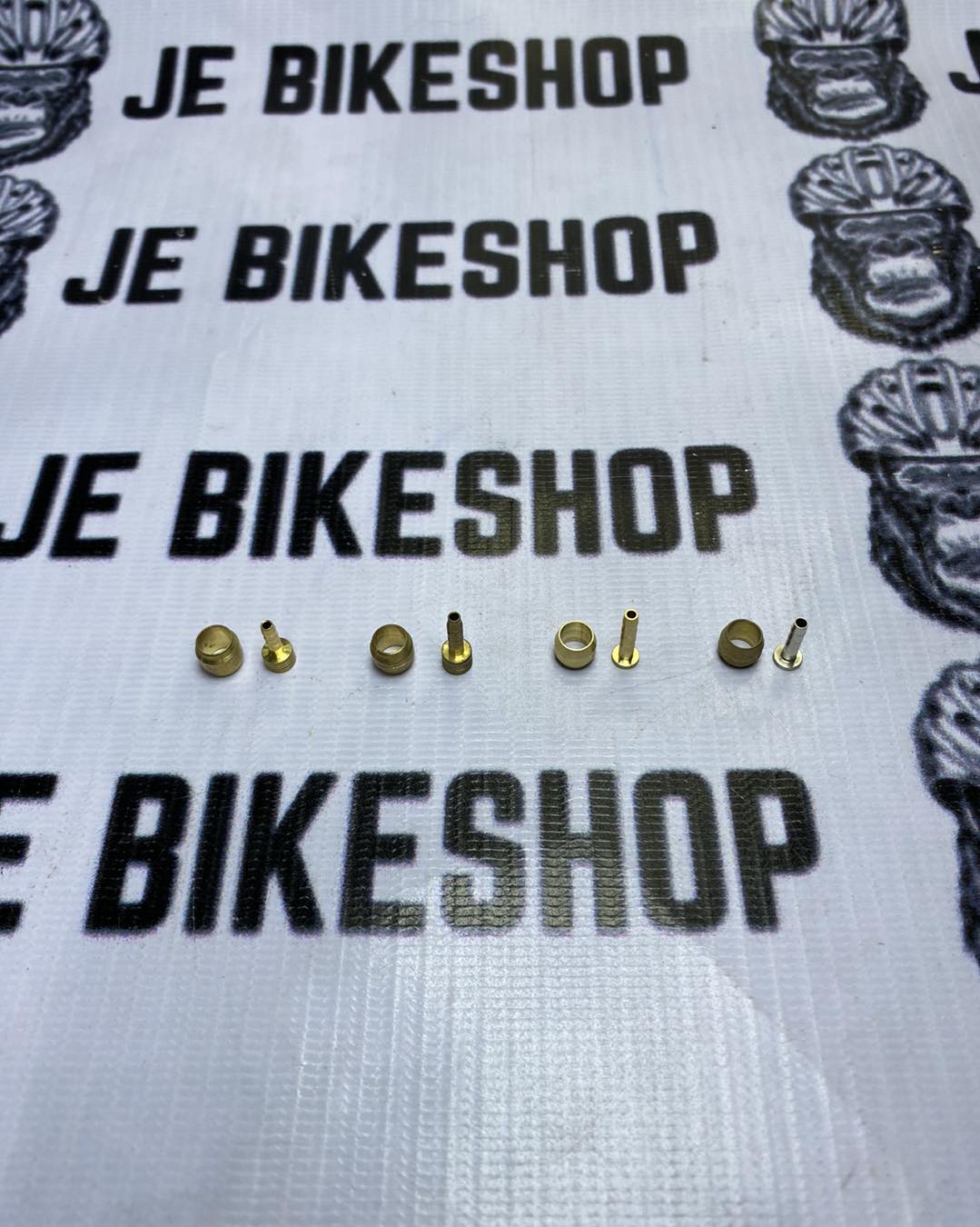 Bicycle hydraulic brake olive and insert for MTB and road