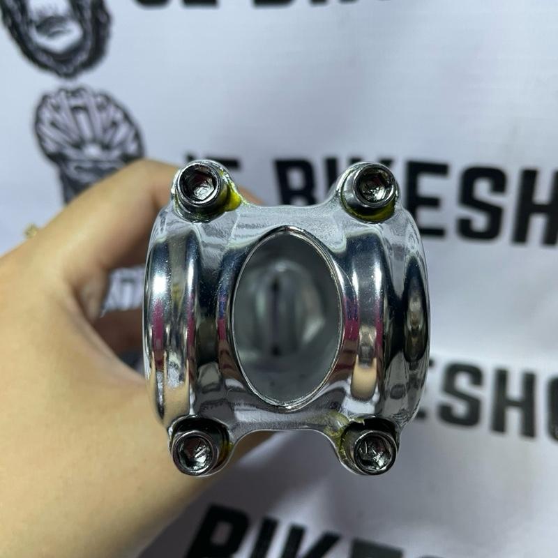 UNO polished silver bicycle stem, 100mm length, 7-degree rise.