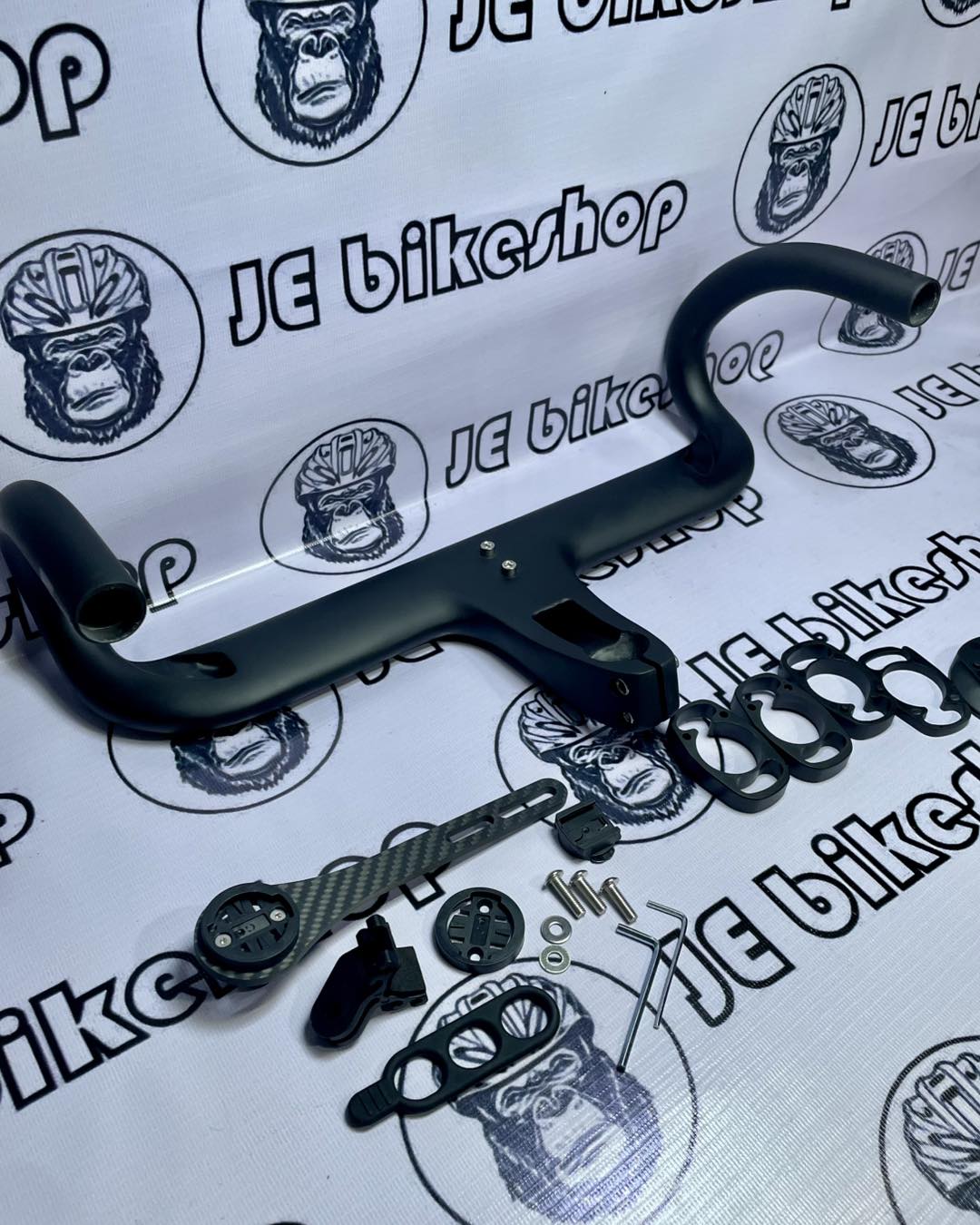 KOCEVLO carbon integrated drop bar, 100mm stem, 400mm width.