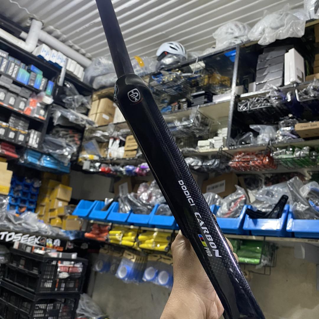 Dodici full carbon 700C fork for road and performance bikes