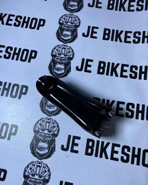 Lightweight Goldix GTR slammed stem 100/90mm, -20°, durable design.