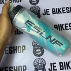 Cycling water bottle ESLNF insulated, Cool Breeze Blue, leak-resistant.