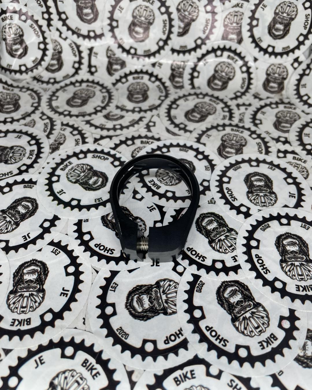 Mountainpeak adjustable seat clamp with bolt design.