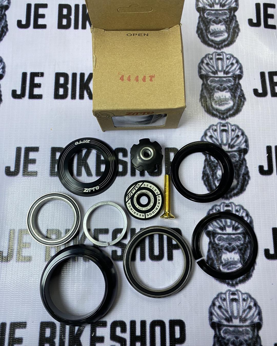 HEADSET CONVERTER *TO FIT NON TAPERED FRAME RO TAPERED FORK*