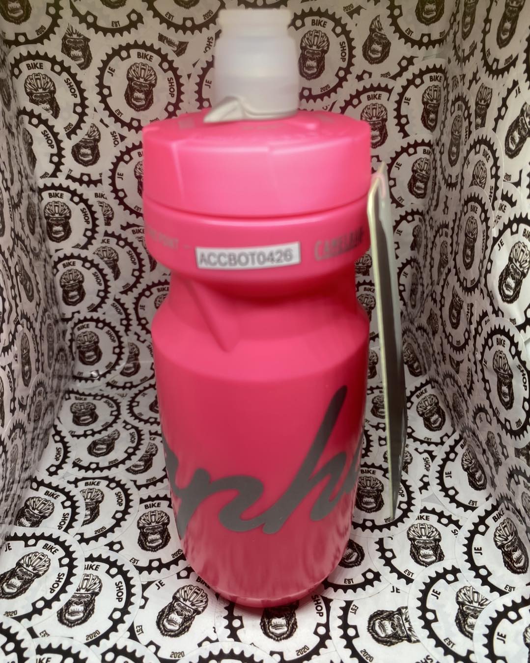RAPHA X CAMELBACK JET VALVE “ FILL LEAD TO THIS POINT “ HOT PINK  CYCLING WATER BOTTLE ( )