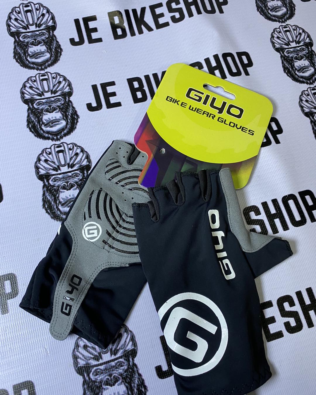 GIYO GLOVES HALF FINGER SIZE M