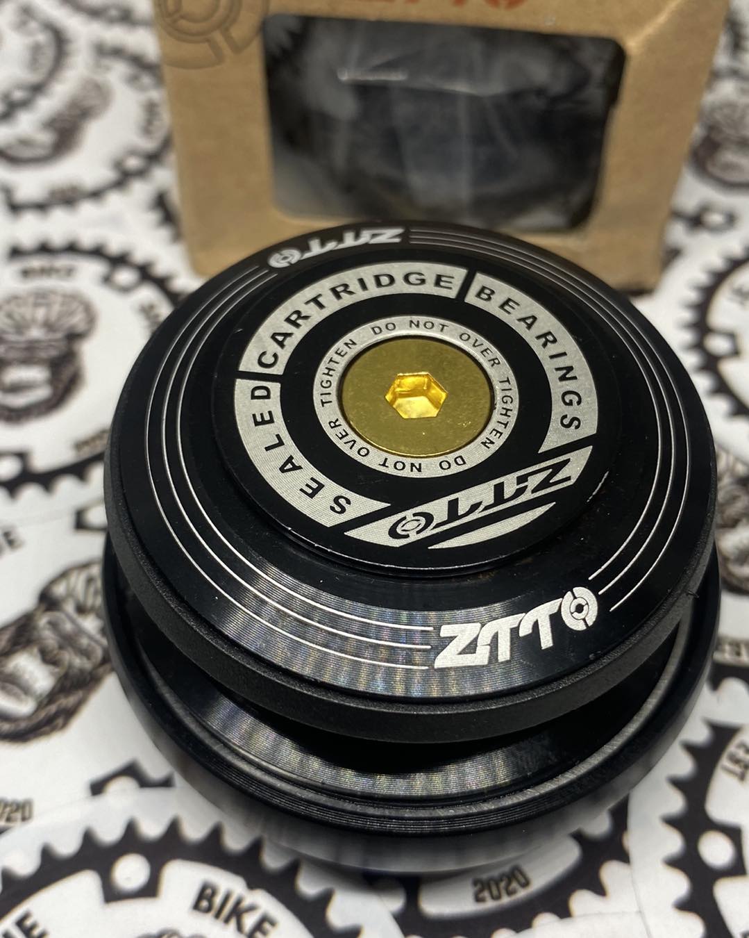 ZTTO HEADSET NON TAPERED FRAME TO TAPERED FORK CONVERSION ( ADAPTER )