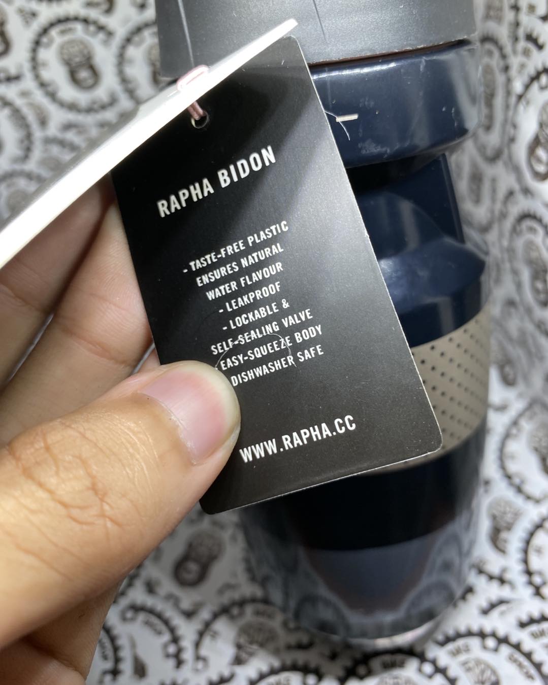ORIGINAL RAPHA X CAMELBAK “TRAVEL FAR” CYCLING WATER BOTTLE JET VALVE