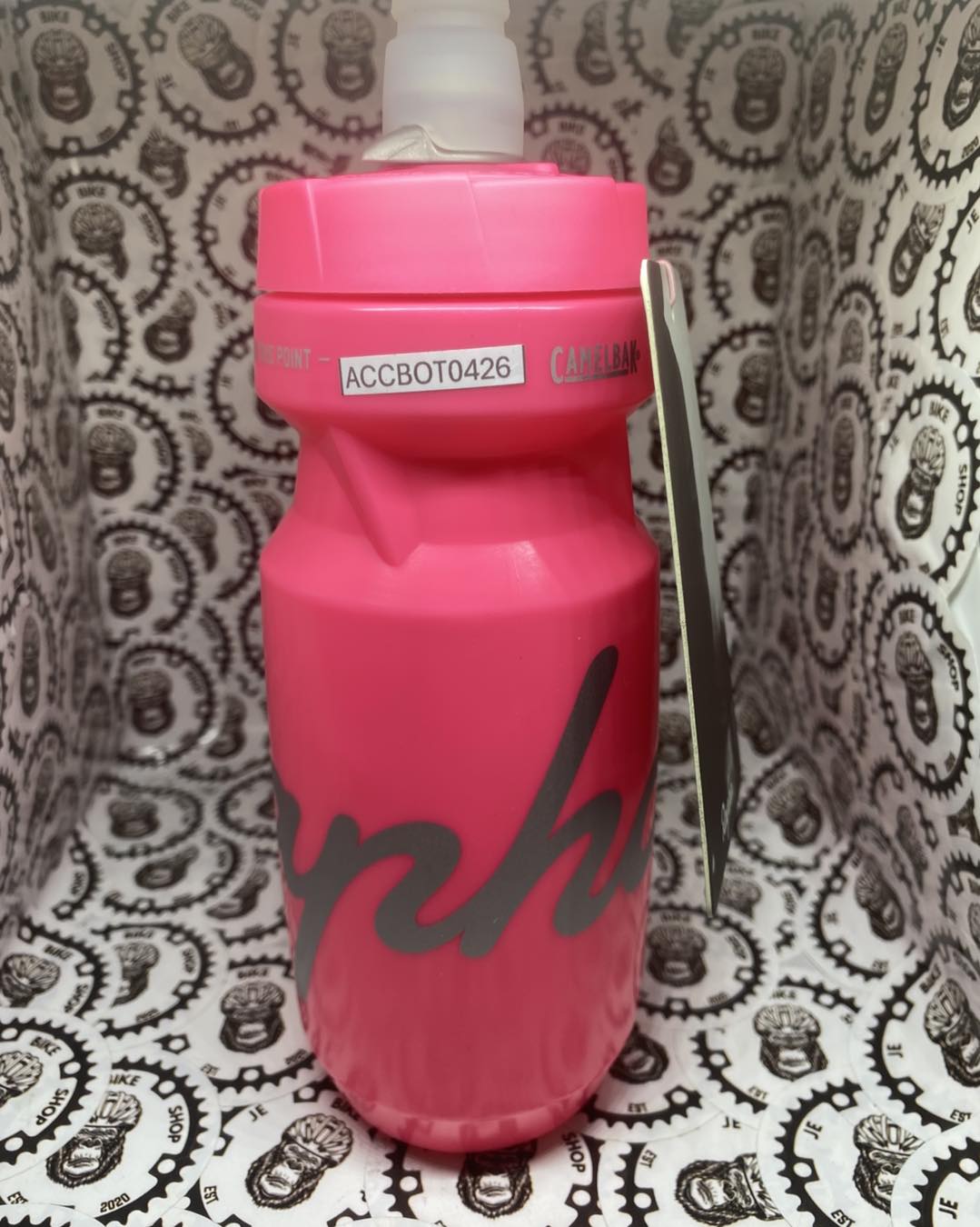RAPHA X CAMELBACK JET VALVE “ FILL LEAD TO THIS POINT “ HOT PINK  CYCLING WATER BOTTLE ( )