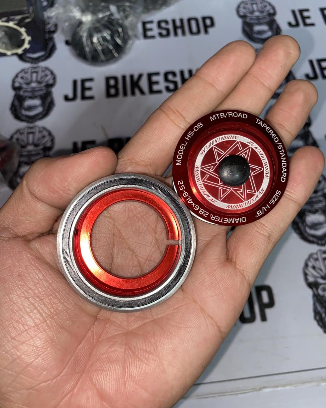MOUNTAINPEAK HS 08 RED INTEGRATED TAPERED HEADSET RED “ 41.8 x 52 BEARING SIZE“