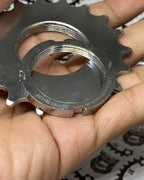 Durable 18T fixie cog with matching lockring for road or track bikes.