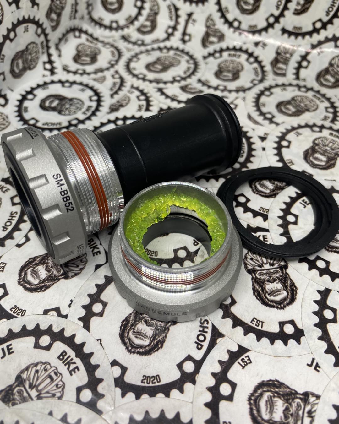 SHIMAN0 SM BB52 HOLLOWTECH BOTTOM BRACKET