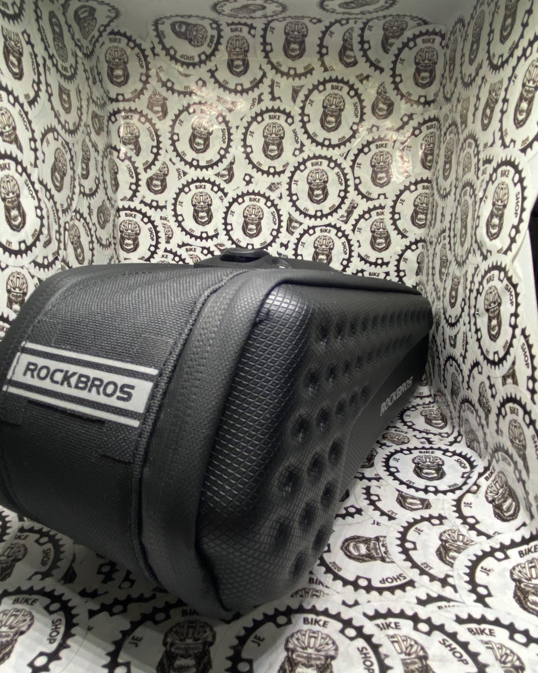 ROCKBROS RAINPROOF / TOUCH SCREEN BIKE BAG