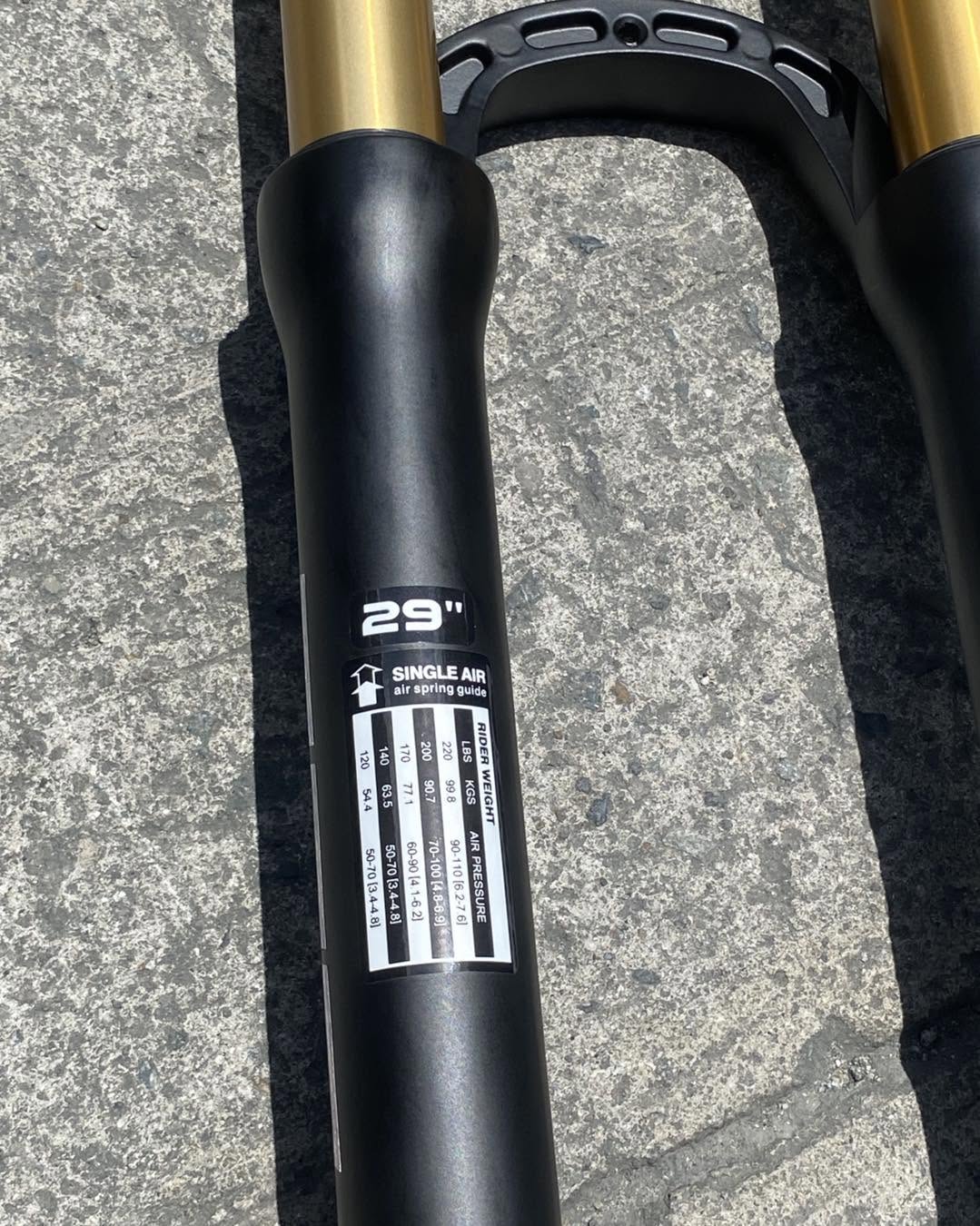 TANKE AIR FRONT SUSPENSION 29ER INCH 120 MM TRAVEL QUICK RELEASE FORK “ BLACK SID”