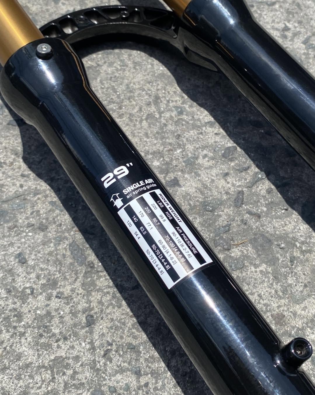 TANKE 27.5 BLACK SILVER AIR SUSPENSION