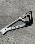 TANKE TK 5, 29ER FULL CARBON V1 THRU AXLE BOOST SIZE “SMALL” BLACK WHITE COLOR