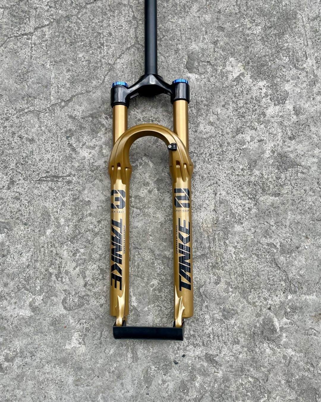 TANKE BIKE FORK MTB AIR FRONT SUSPENSION 29ER GOLD ( FOX KASHIMA ) 120MM TRAVEL QUICK RELEASE “NON TAPERED”