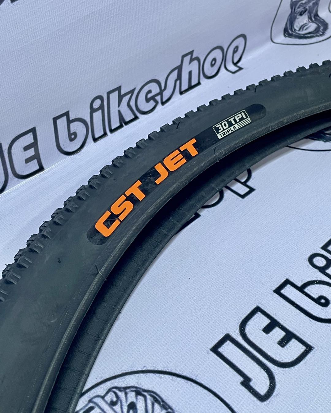 CST FAST ROLLING XC TIRES