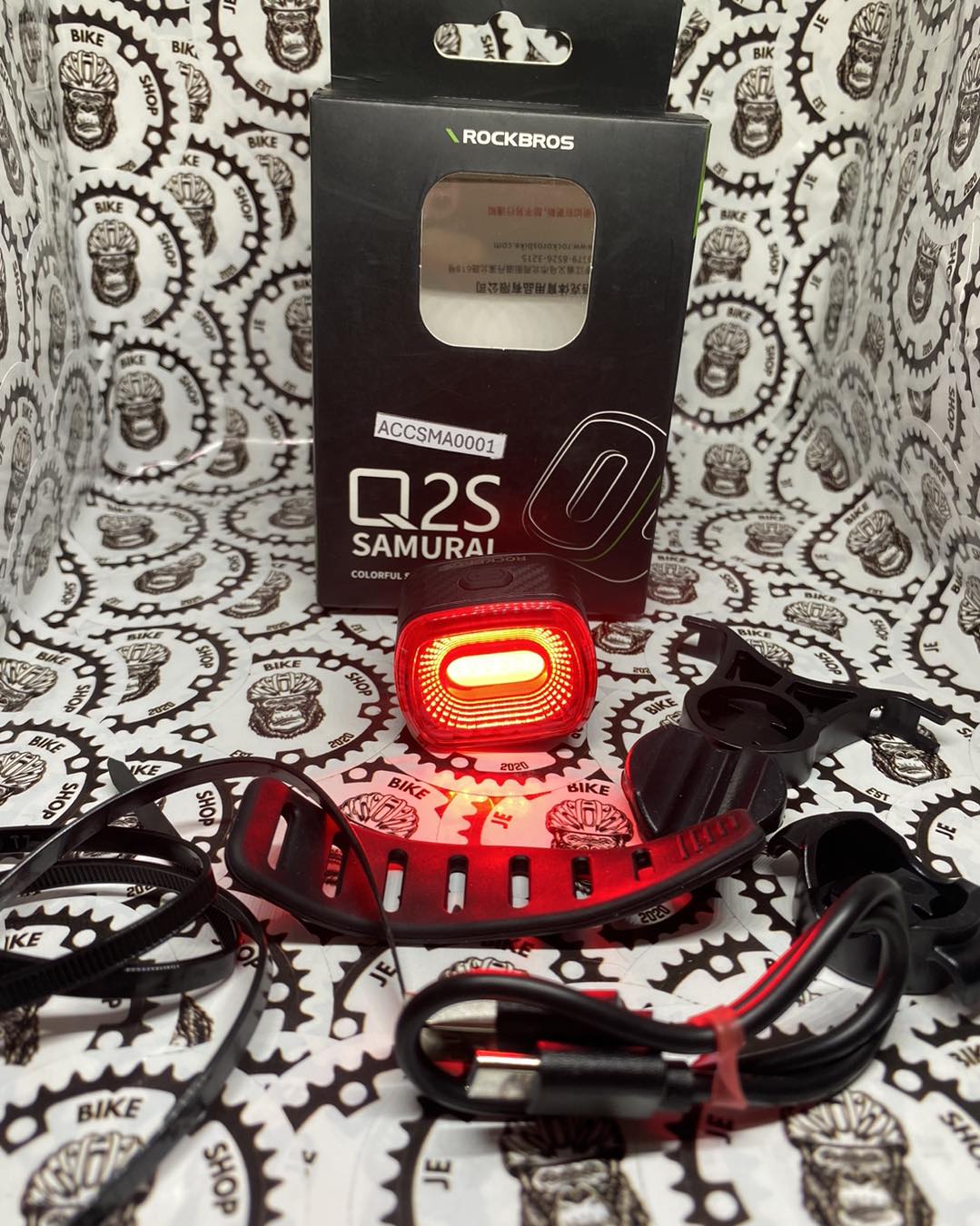 ROCKBROS Q2S Samurai tail light with smart brake detection.