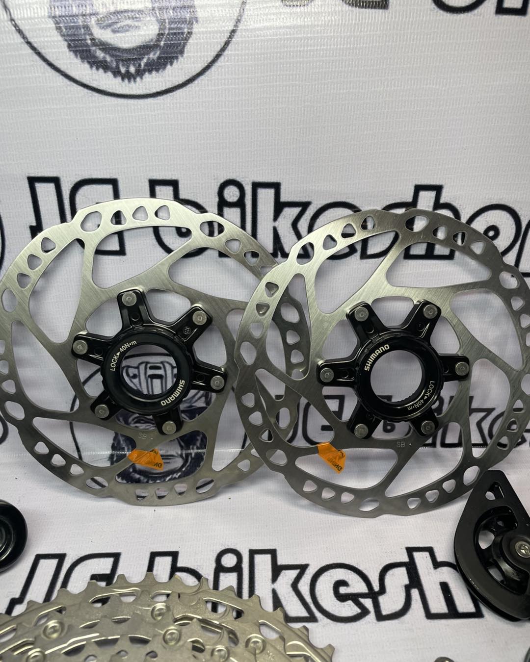 STRAIGHT M6100 GROUPSET ALL IN ALL INCLUDE HUB AND ROTOR