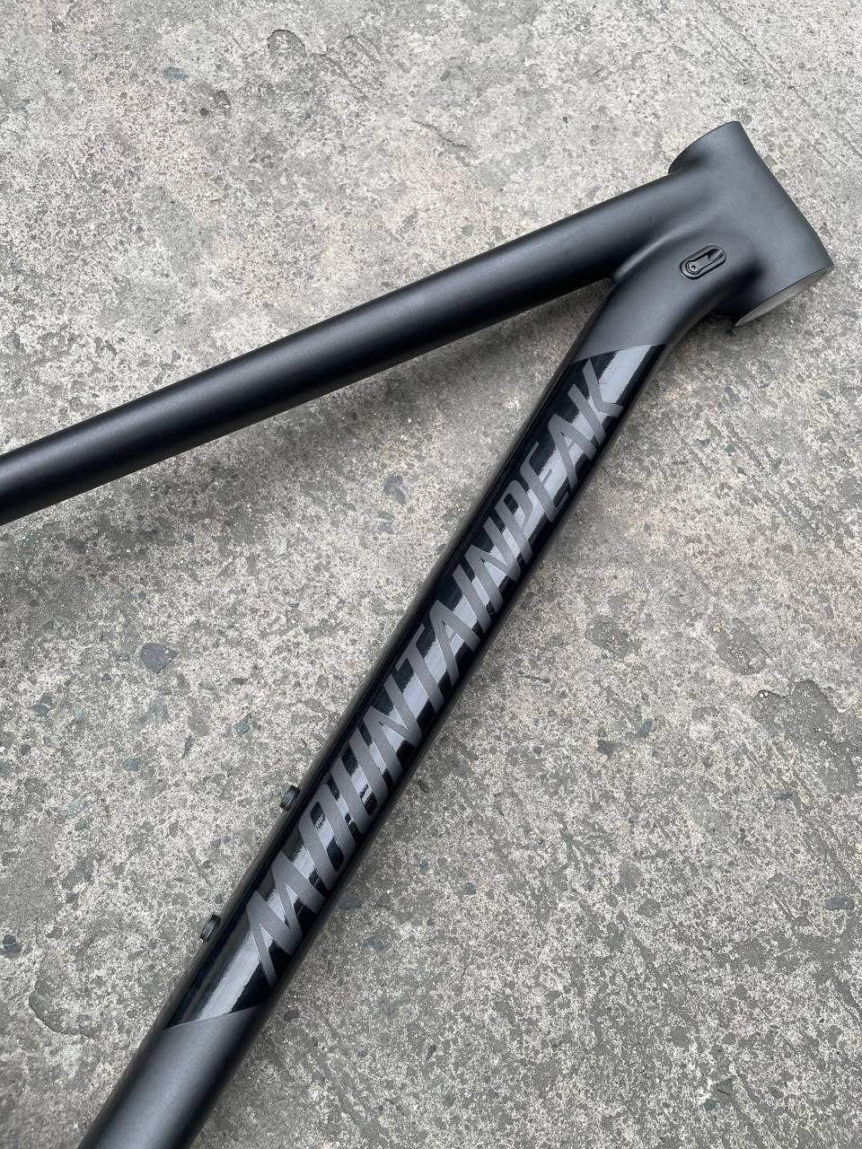 MOUNTAIN PEAK AGILE BLACK RED 27.5 MEDIUM BOOST THRU AXLE