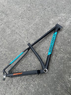 MOUNTAIN PEAK AGILE BLUE ORANGE 29ER LARGE BOOST THRU AXLE ( PARFRA0708 )