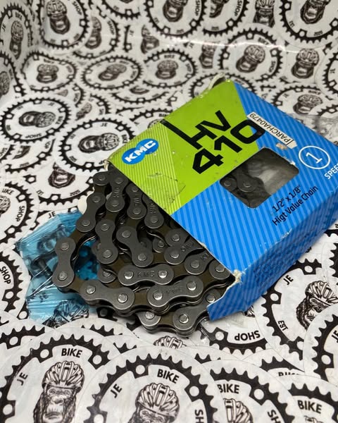 KMC HV410 1-speed chain for BMX and single-speed bikes