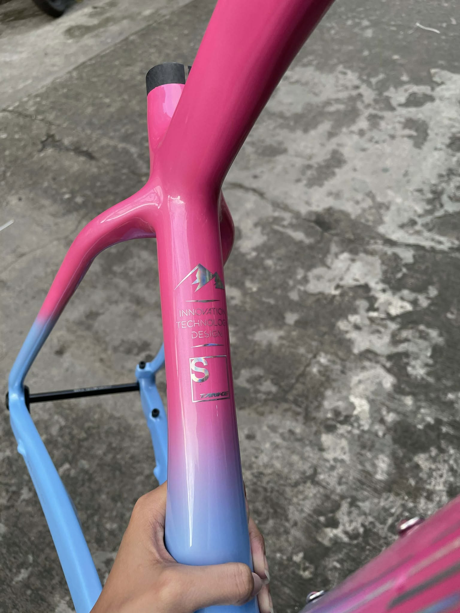 TANKE TK 5, 29ER FULL CARBON V1 THRU AXLE BOOST SIZE “SMALL” BLUE PINK COTTON CANDY