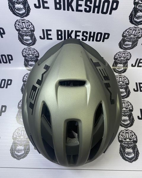 MET Rivale cycling helmet, 54-60 cm, comfortable fit for medium heads.