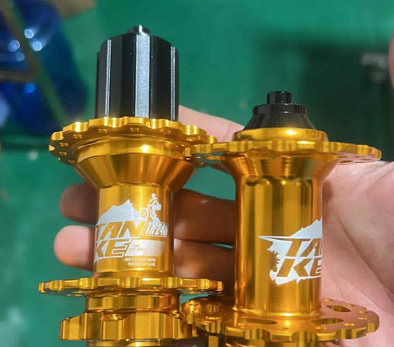 Tanke TH 240 mountain bike hub set 32H with quick release system