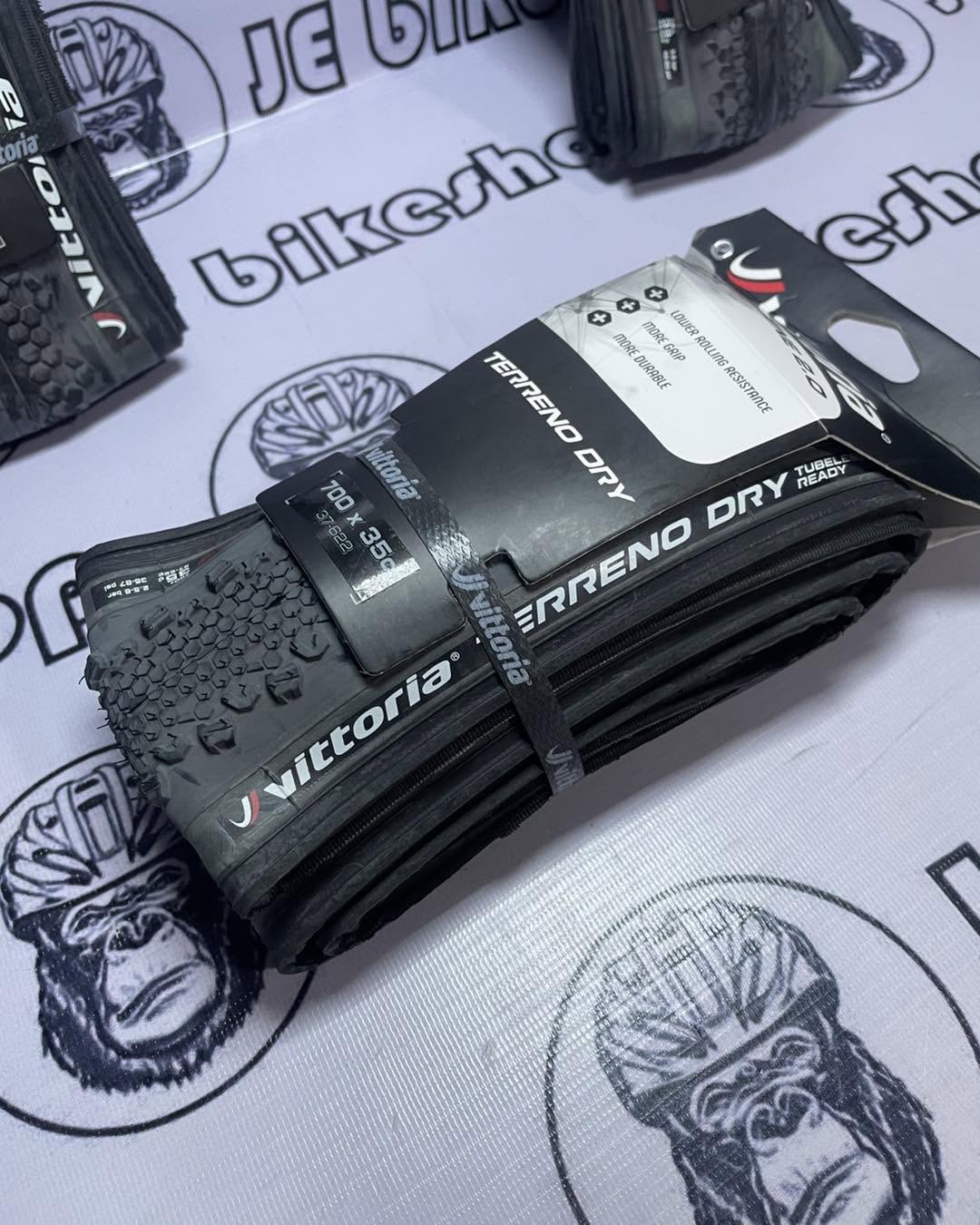 VITTORIA 700x 35C TERRENO DRY BLACK TIRE