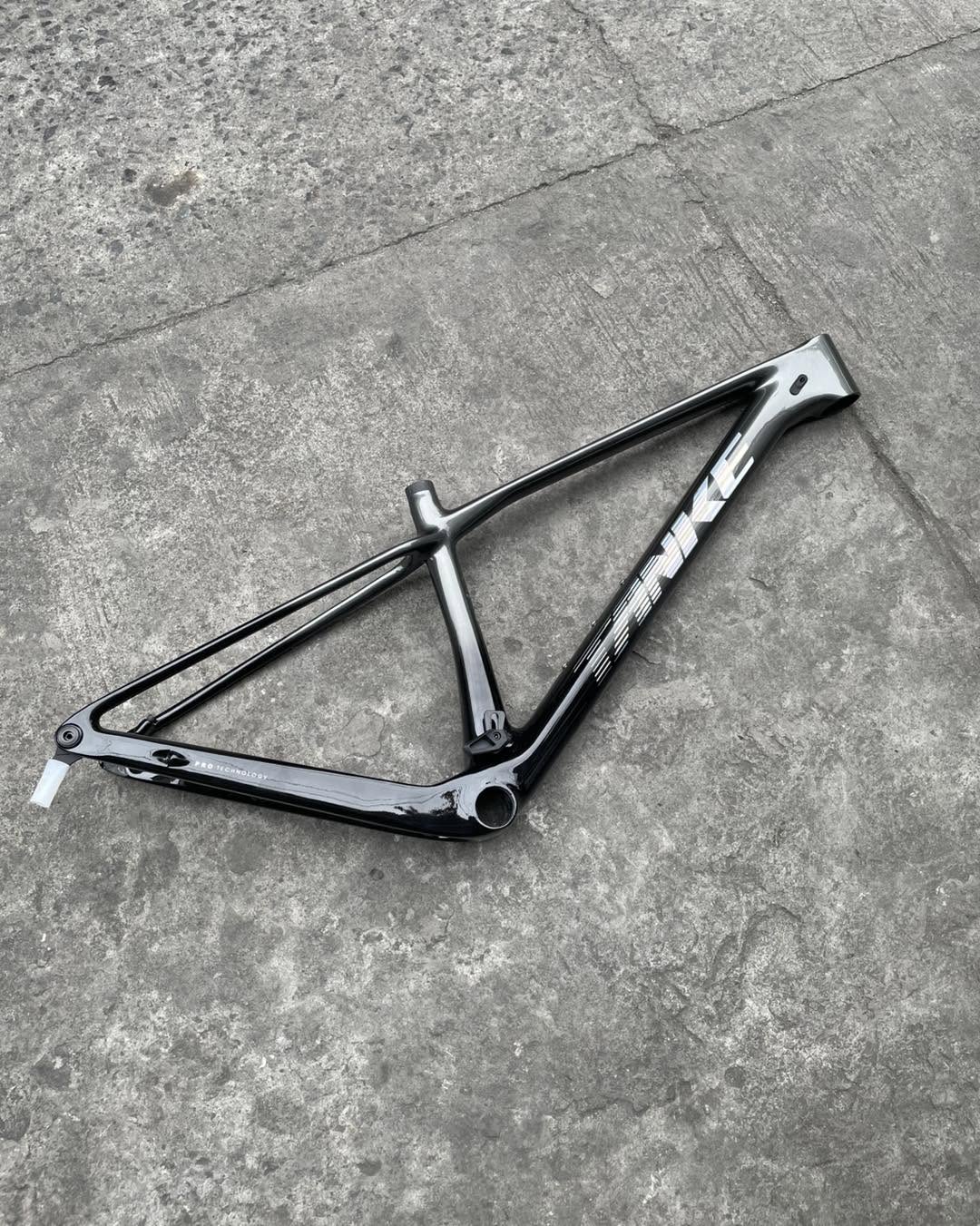 TANKE TK 5, 29ER FULL CARBON V1 THRU AXLE BOOST SIZE “SMALL” BLACK GRAY GLOSSY