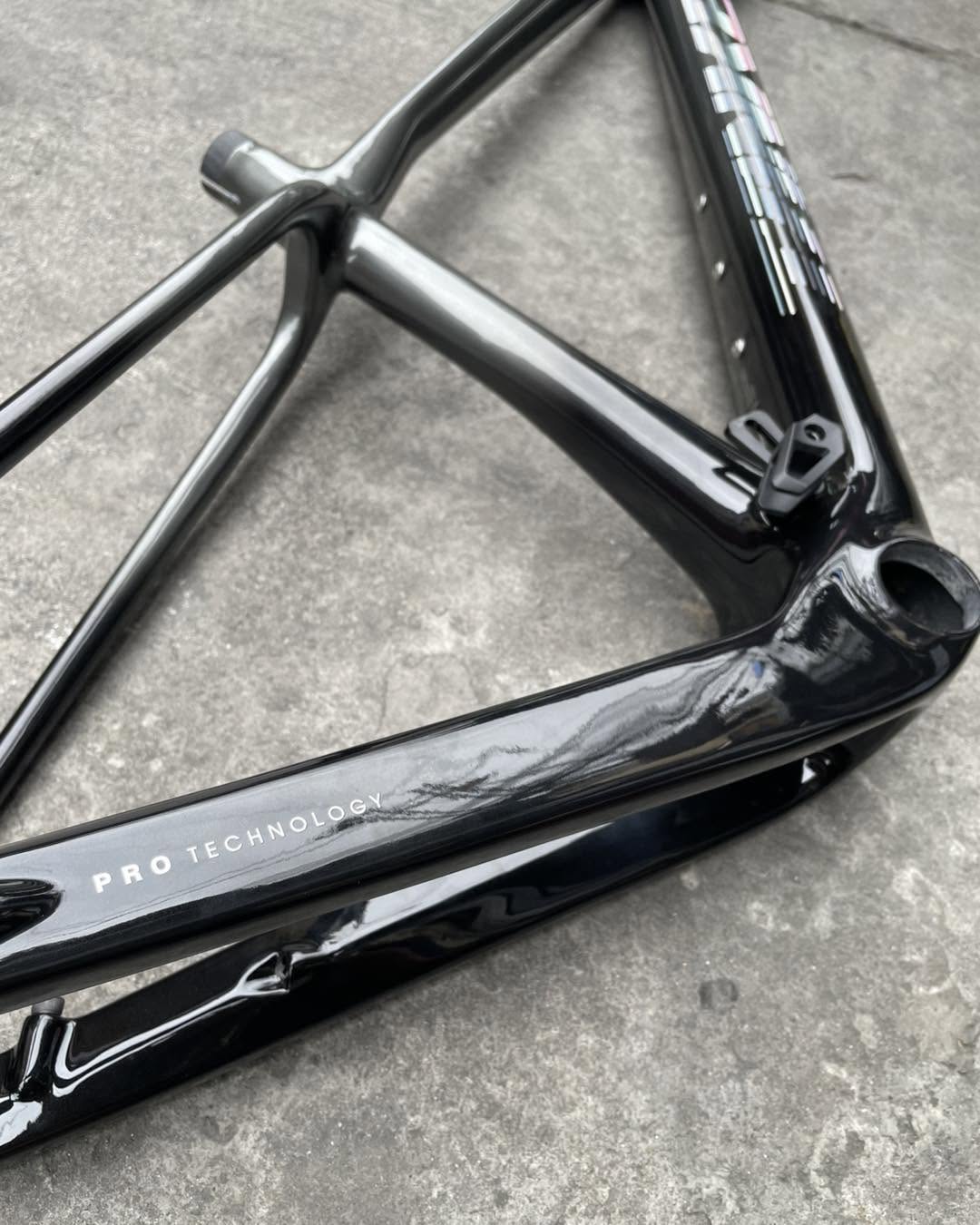 TANKE TK 5, 29ER FULL CARBON V1 THRU AXLE BOOST SIZE “SMALL” BLACK GRAY GLOSSY