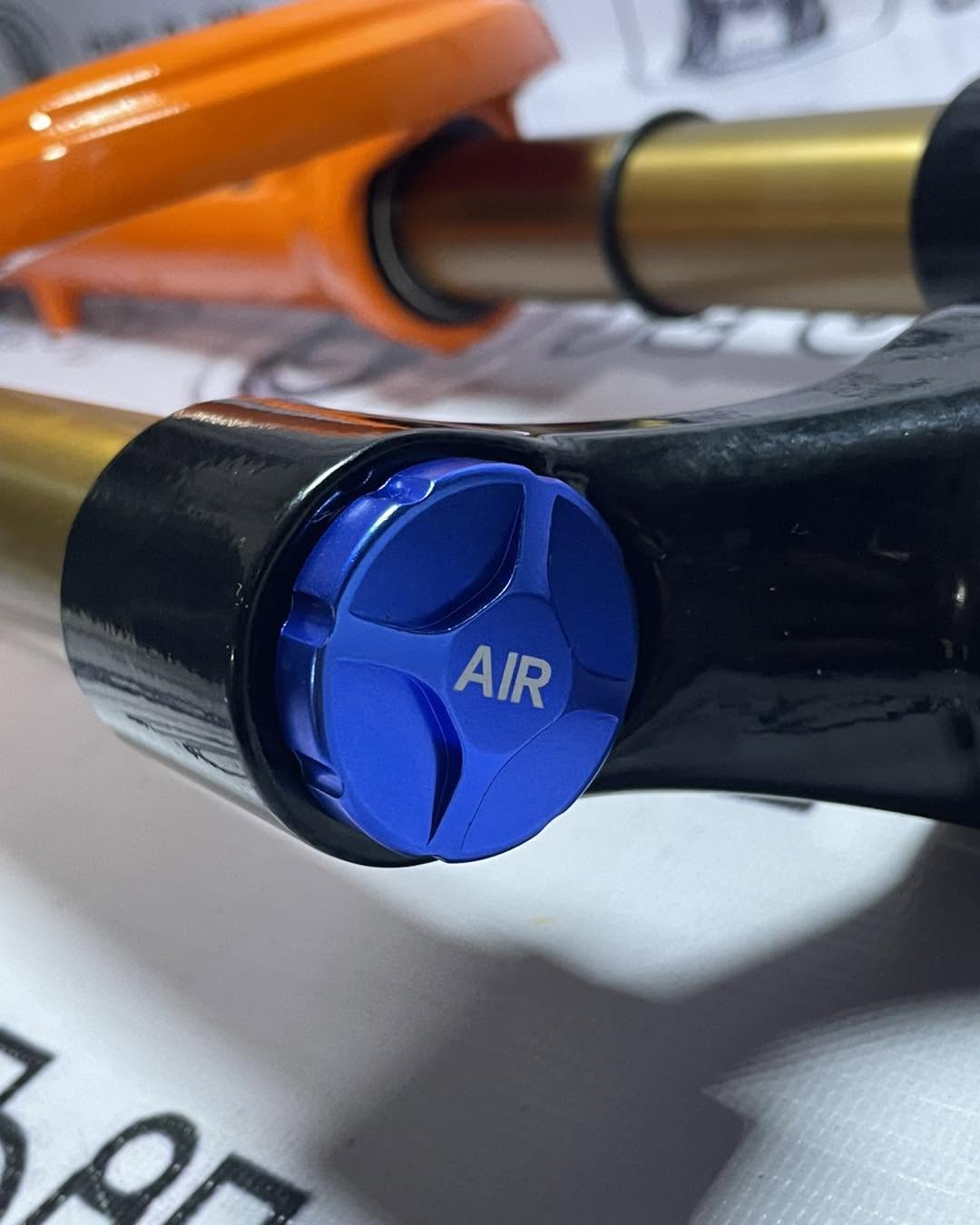 Tanke 27.5 ORANGE AIR SUSPENSION Fork
