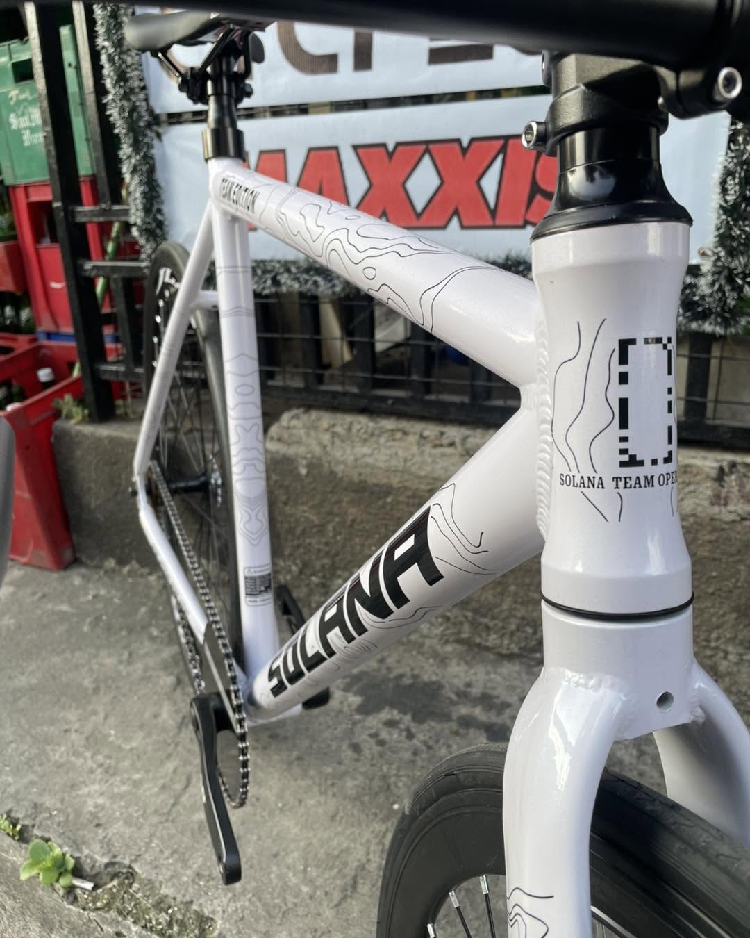 SOLANA TEAM EDITION  COUNTOUR (WHITE) fixie