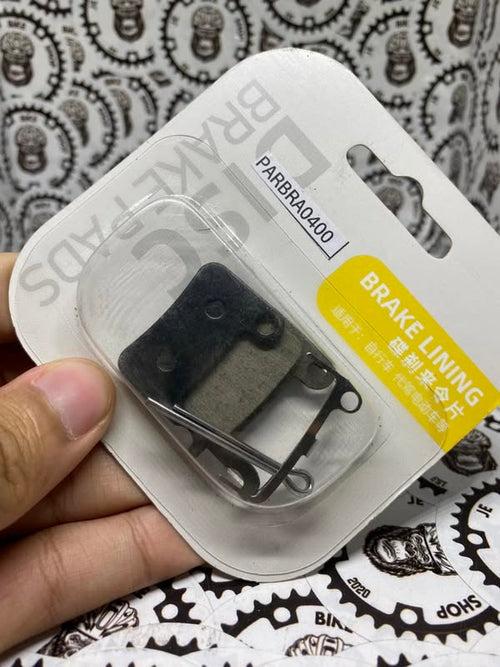 No box hydraulic MTB brake pads, compatible with SLX and older models.
